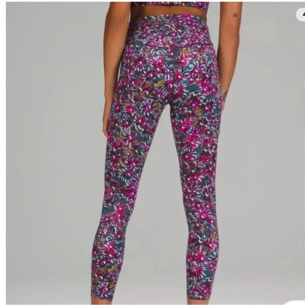 lululemon athletica Base Pace Floral Patterned Leggings with pockets size 8